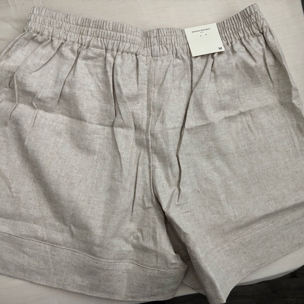 Banana Republic Women's Beige Linen Shorts Size M - Picture 2 of 3